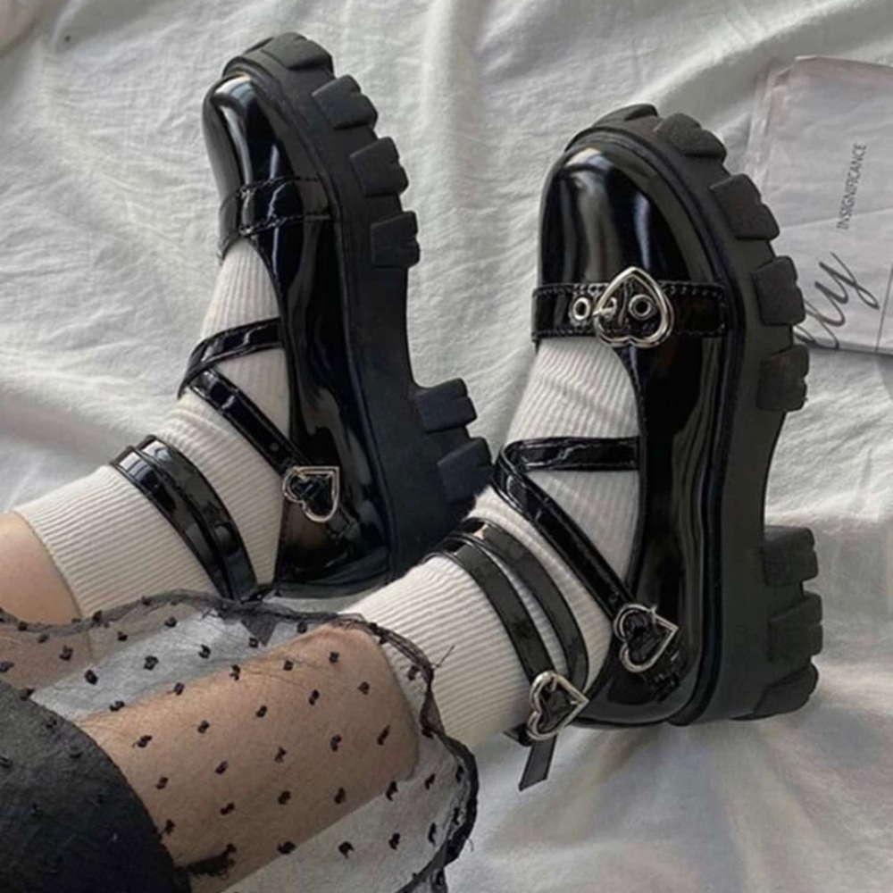 heart buckle mary janes shoes